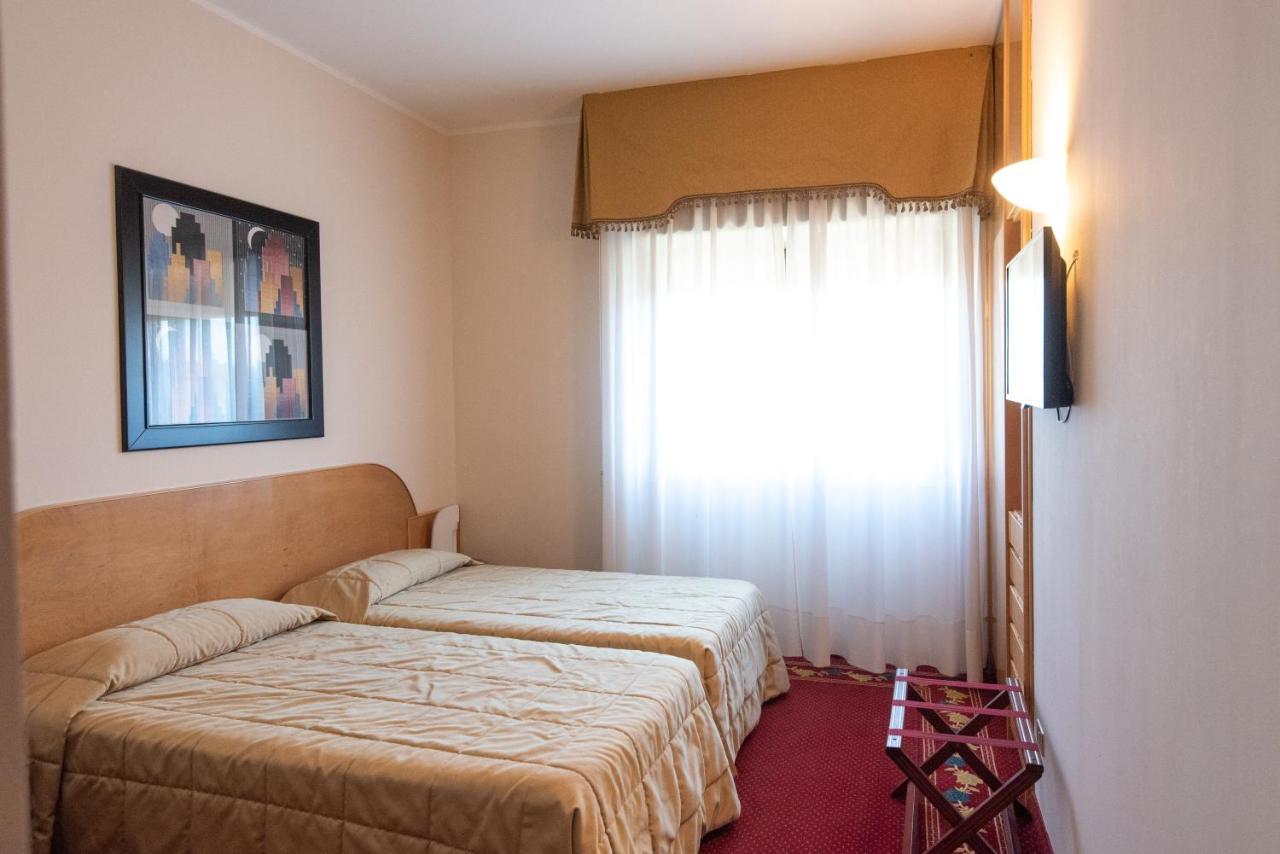 Hotel Castello Artemide Congressi Castel San Pietro Terme Extérieur photo