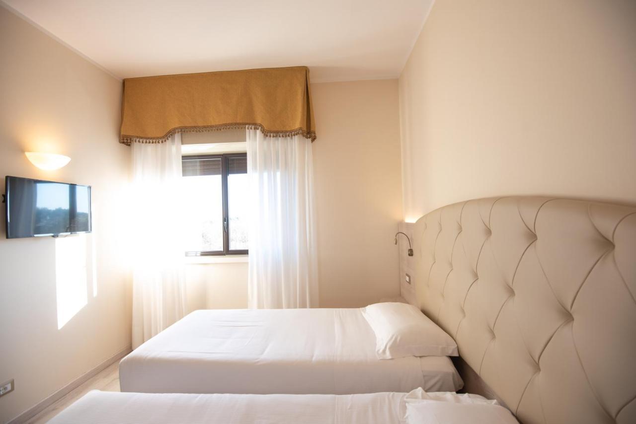 Hotel Castello Artemide Congressi Castel San Pietro Terme Extérieur photo