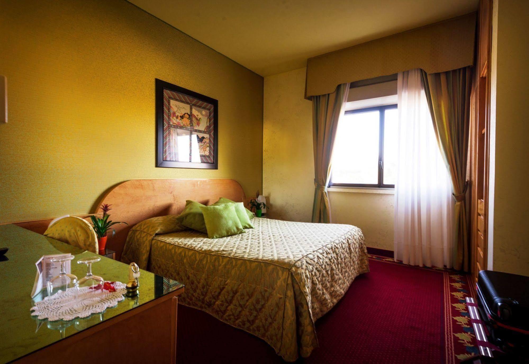 Hotel Castello Artemide Congressi Castel San Pietro Terme Extérieur photo